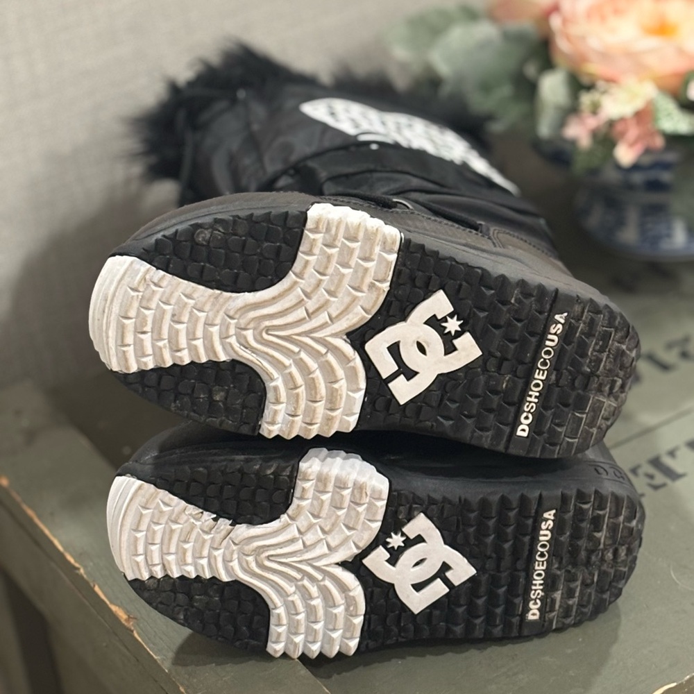 Y2K DC CHALET BOOTS WITH FUR TRIM RARE & IN INCREDIBLE CONDITION - Picture 6 of 12